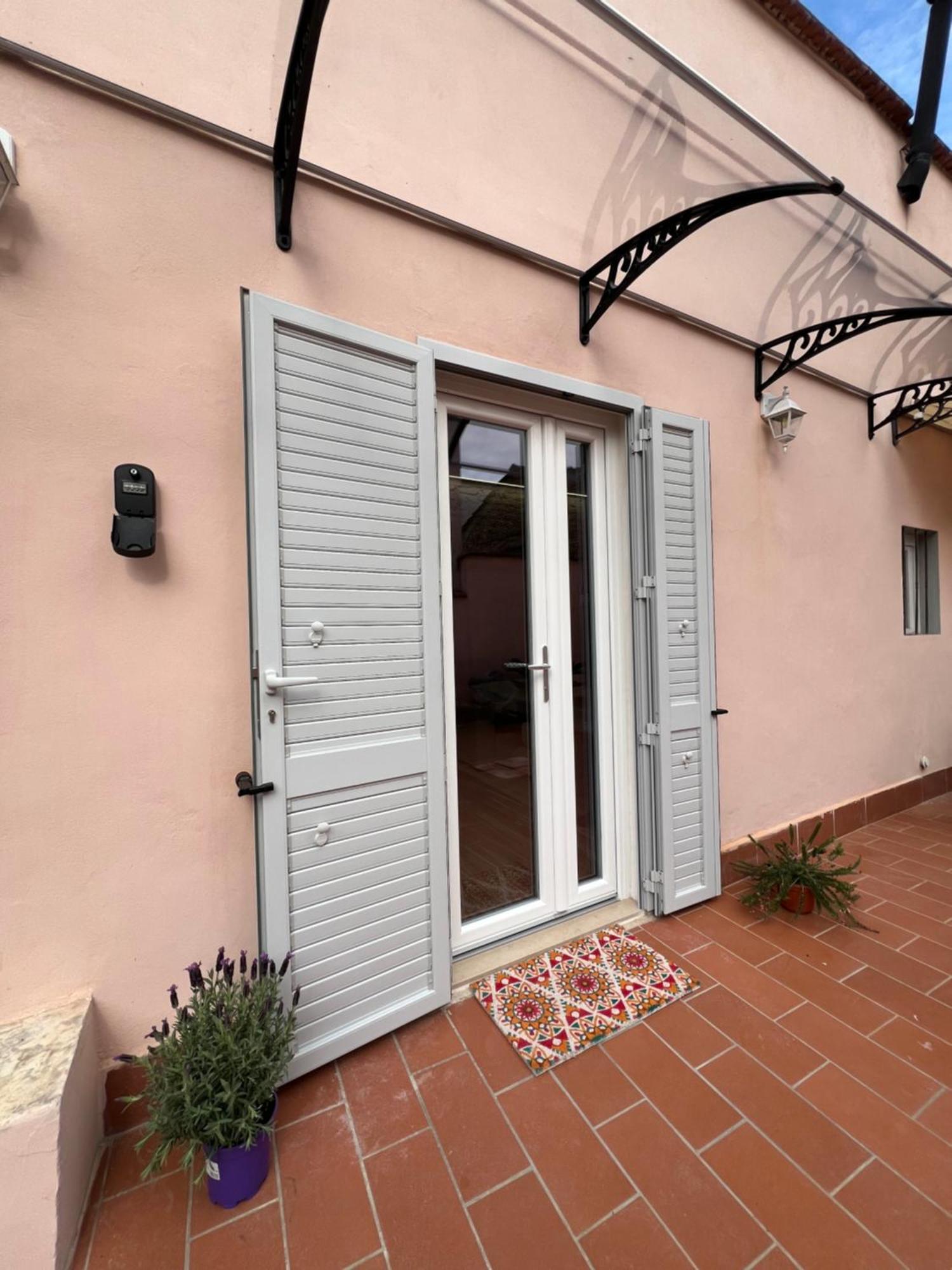 פראטו Home Cavour Prato מראה חיצוני תמונה